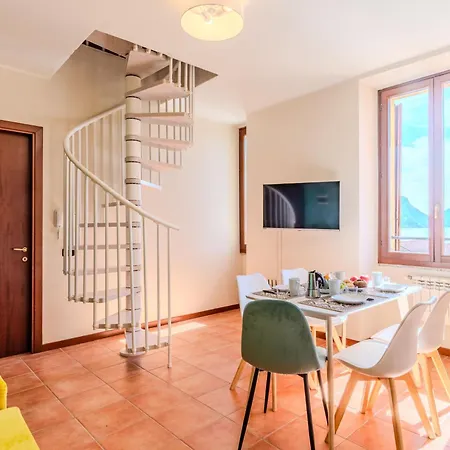 Apartment Piazza San Giuseppe-8 By Interhome Acquaseria