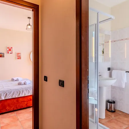 Piazza San Giuseppe-8 By Interhome Appartement